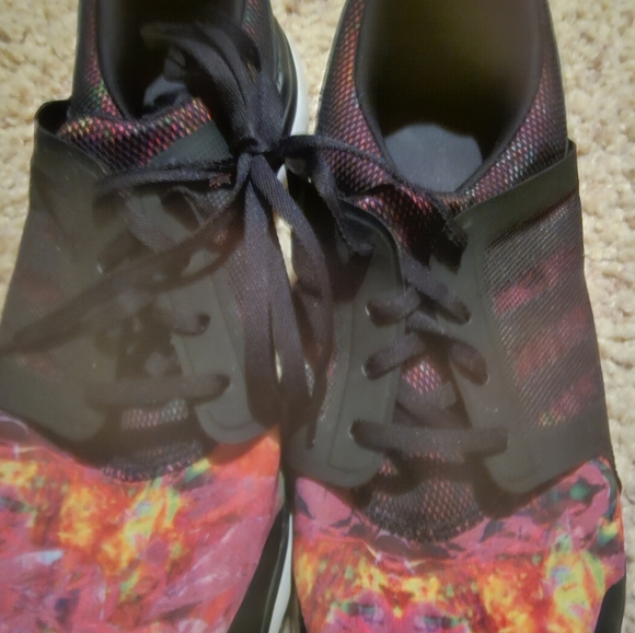 Adidas shoes - Picture 2 of 2